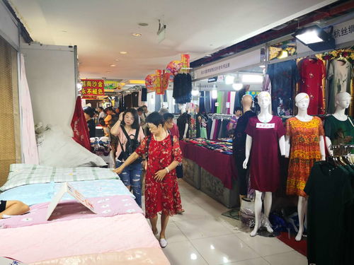 成都最大红包墙惊现富力 2018夏季服博会及中老年用品展今日开幕