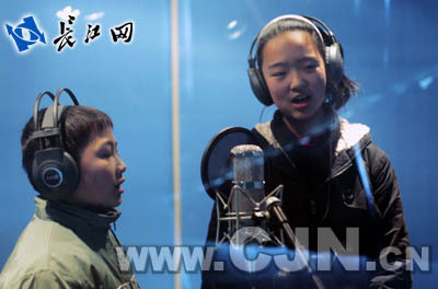 武汉青少年寒假免费体验歌星“梦工厂 ”_武汉24小时_新闻中心_长江网_cjn.cn